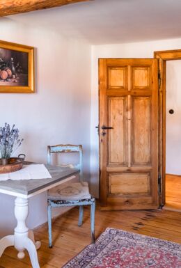 Innenaufnahme Küche mit Essbereich