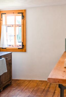 Innenaufnahme Küche mit Küchenzeile