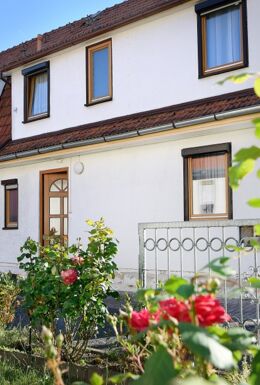 Außenansicht Ferienwohnung Bodenstein mit Vorgarten